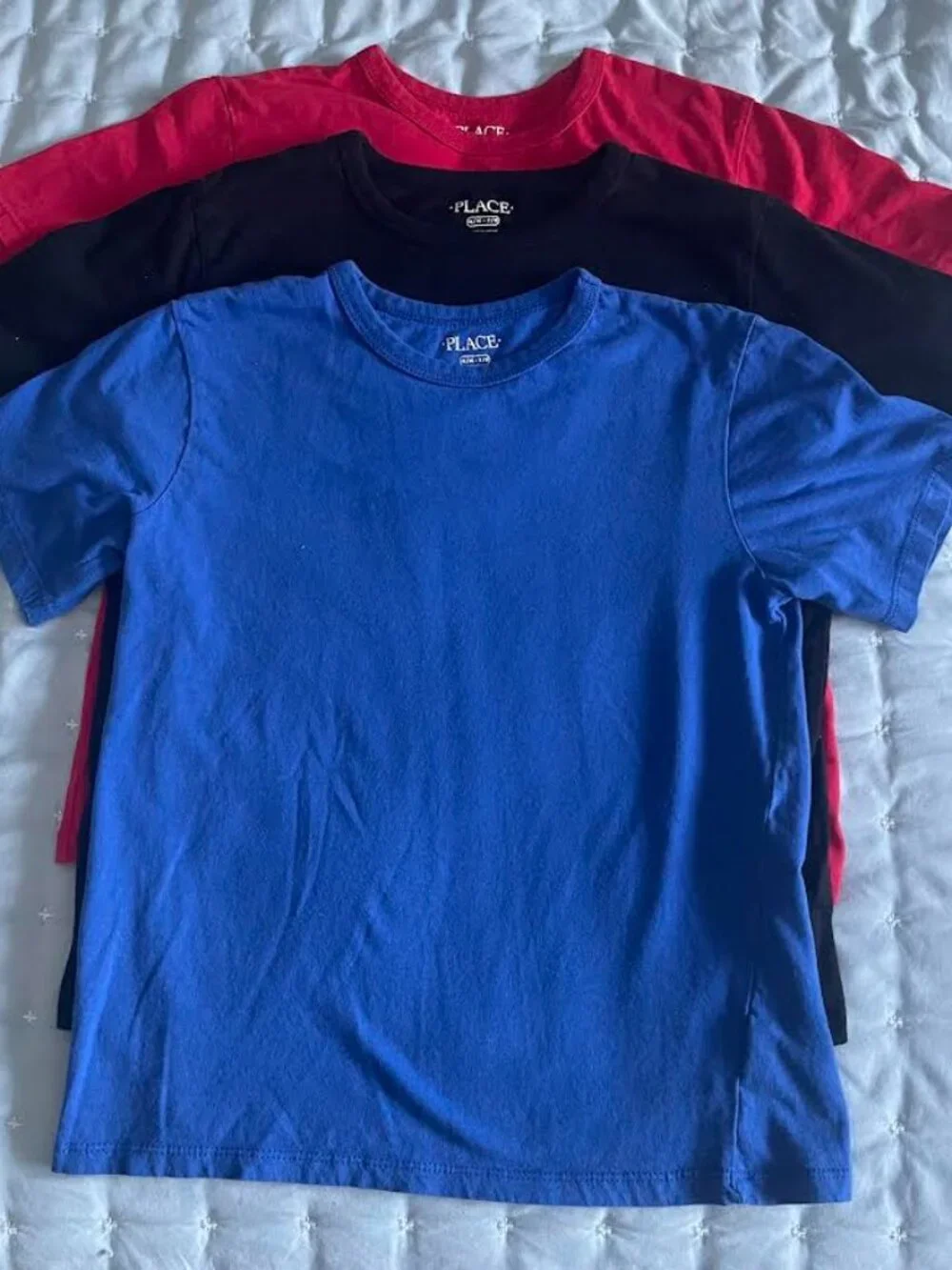 The Children's Place Boys Basic V-Neck T-Shirt 3 PK – Size 7/8  Blue, Red,Black
